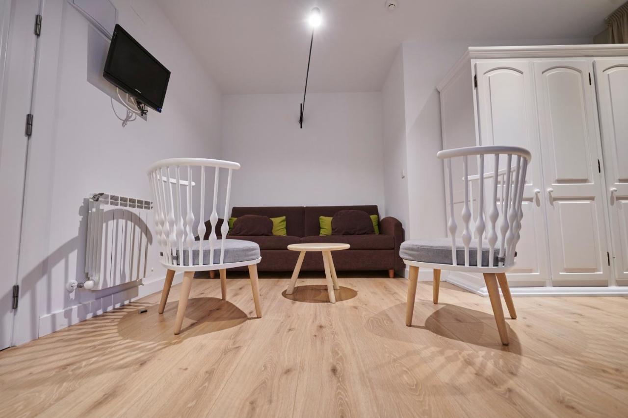 Hostal Lola Isaba Exteriér fotografie